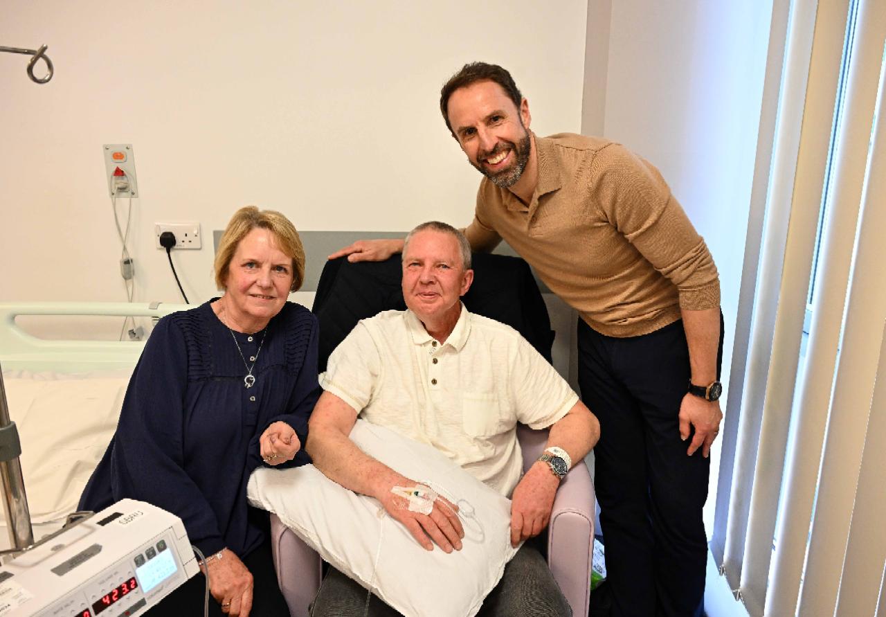 4 sue and stephen searle 65 from whickham with gareth southgate credit barry pells